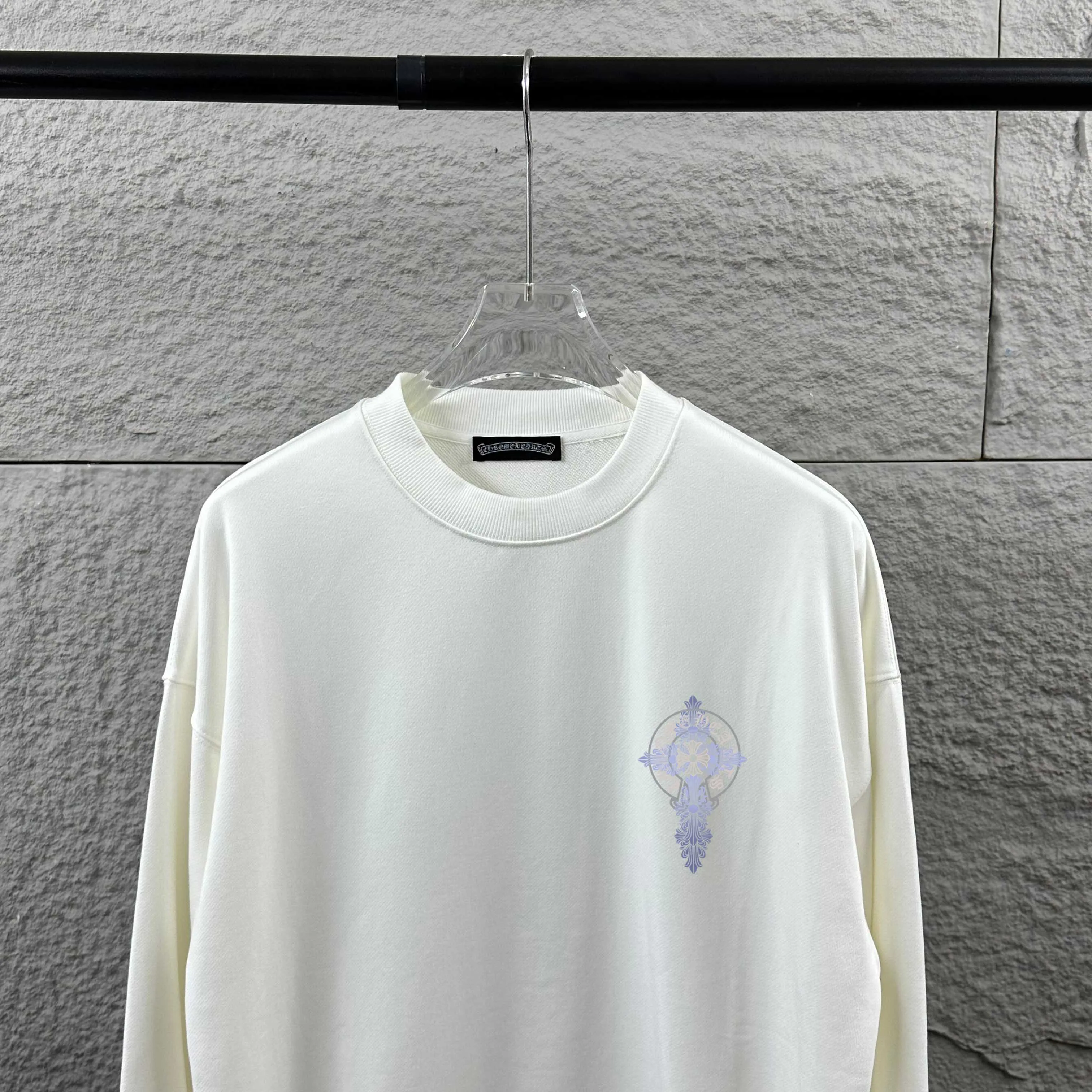 🅿️240 CH*Cro Heart*2025 early autumn and winter new style Classic horseshoe cross Sanskrit printing on the front and back, customized terry fabric Long-sleeved round neck pullover sweatshirt, same style for men and women Color: Black White Size: S (90-130 catties) M (120-150 catties) L (140-165 catties) XL (160-180 catties) XXL (180-210 pounds)
